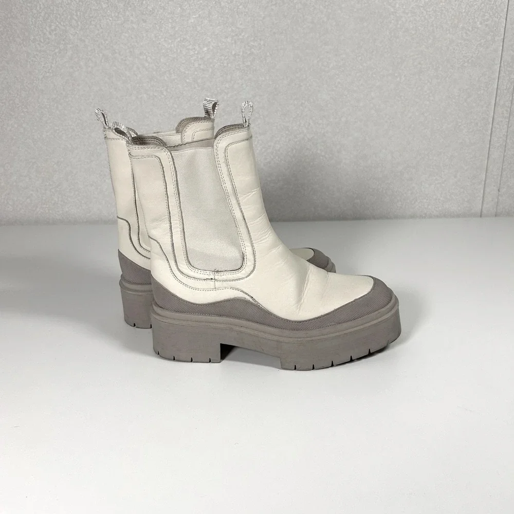Sam Edelman Lulia Boots‎ Women's US 7 Ivory cream Leather lugsole Chelsea